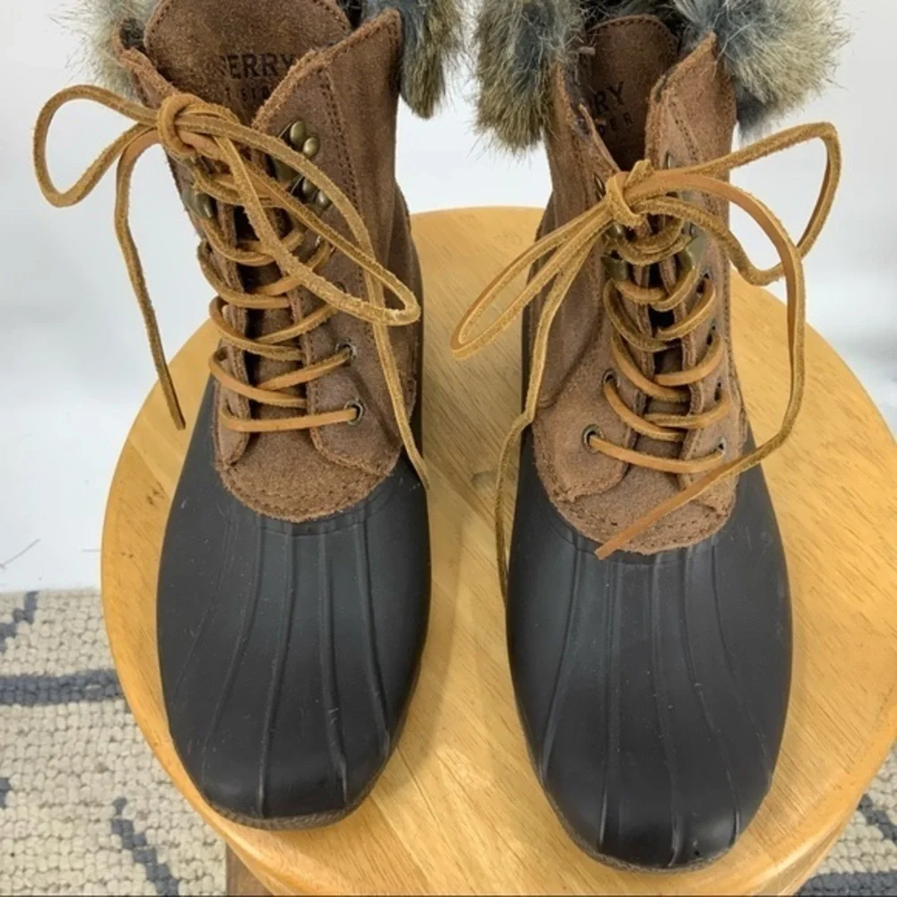 Sperrys faux fur  trimmed rubber duck boot 8.5